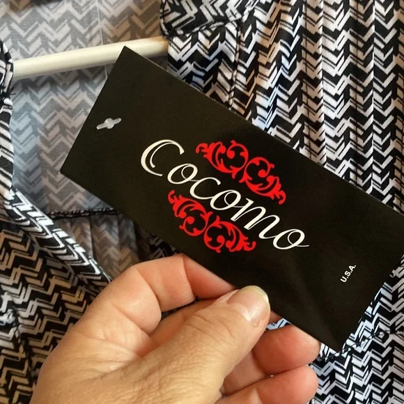 NWT very flattering black/white/gray ladies large blouse - Picture 9 of 10